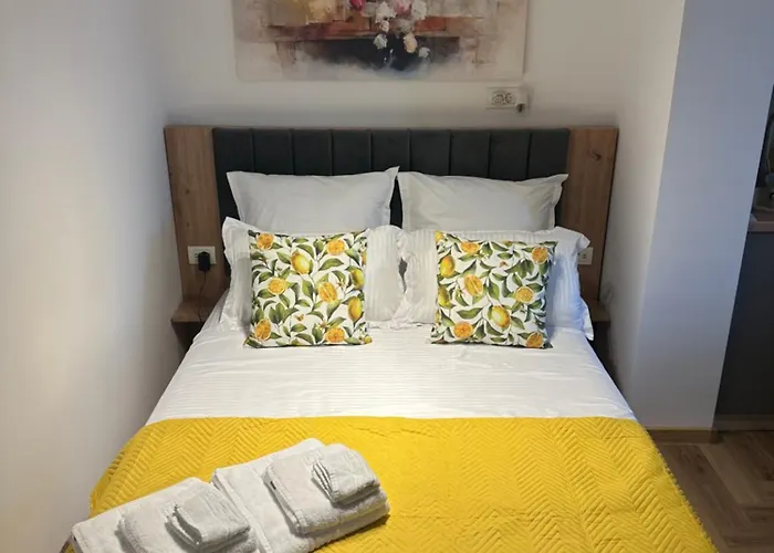 Lemon By The Sea * Saturn